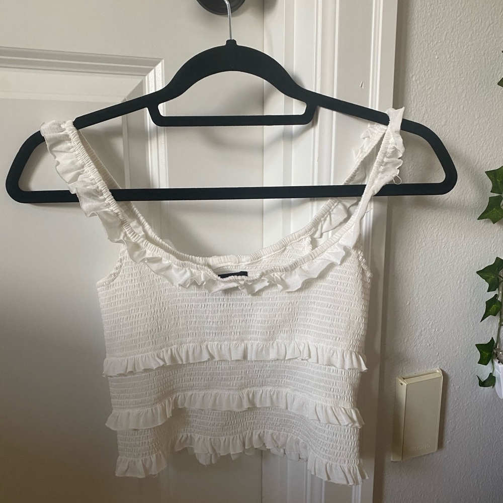 UO Pepita Smocked Ruffle Cropped Tank Top 🕊